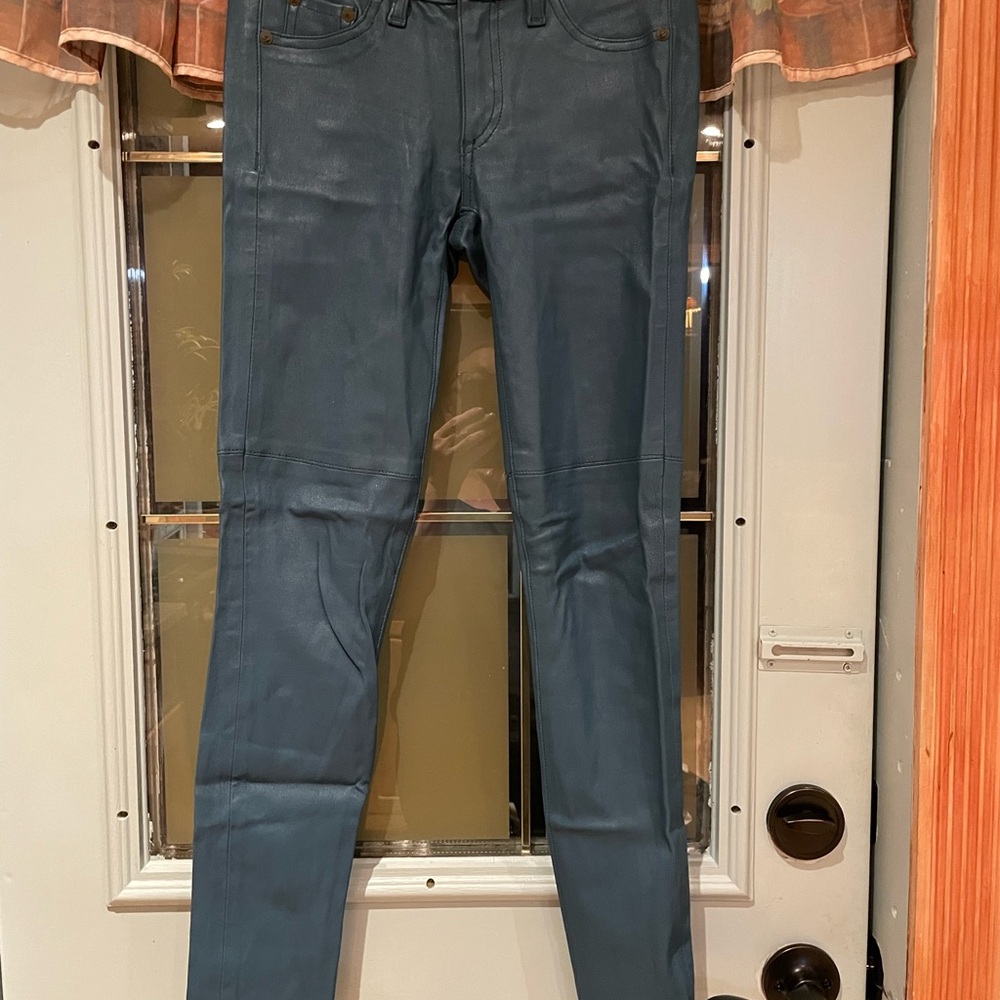 Rag & Bone Women real leather elegant pants.